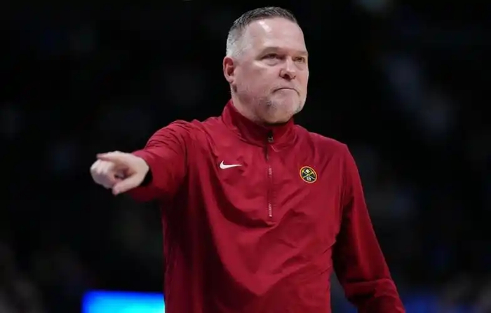 世界杯高清比赛观看入口-放弃NBA,执教北卡罗来纳大学,迈克马龙年薪有多少?培养约基奇|掘金|NCAA|萨克拉门托国王队|尼古拉-约基奇|克利夫兰骑士队_新浪体育_新浪新闻